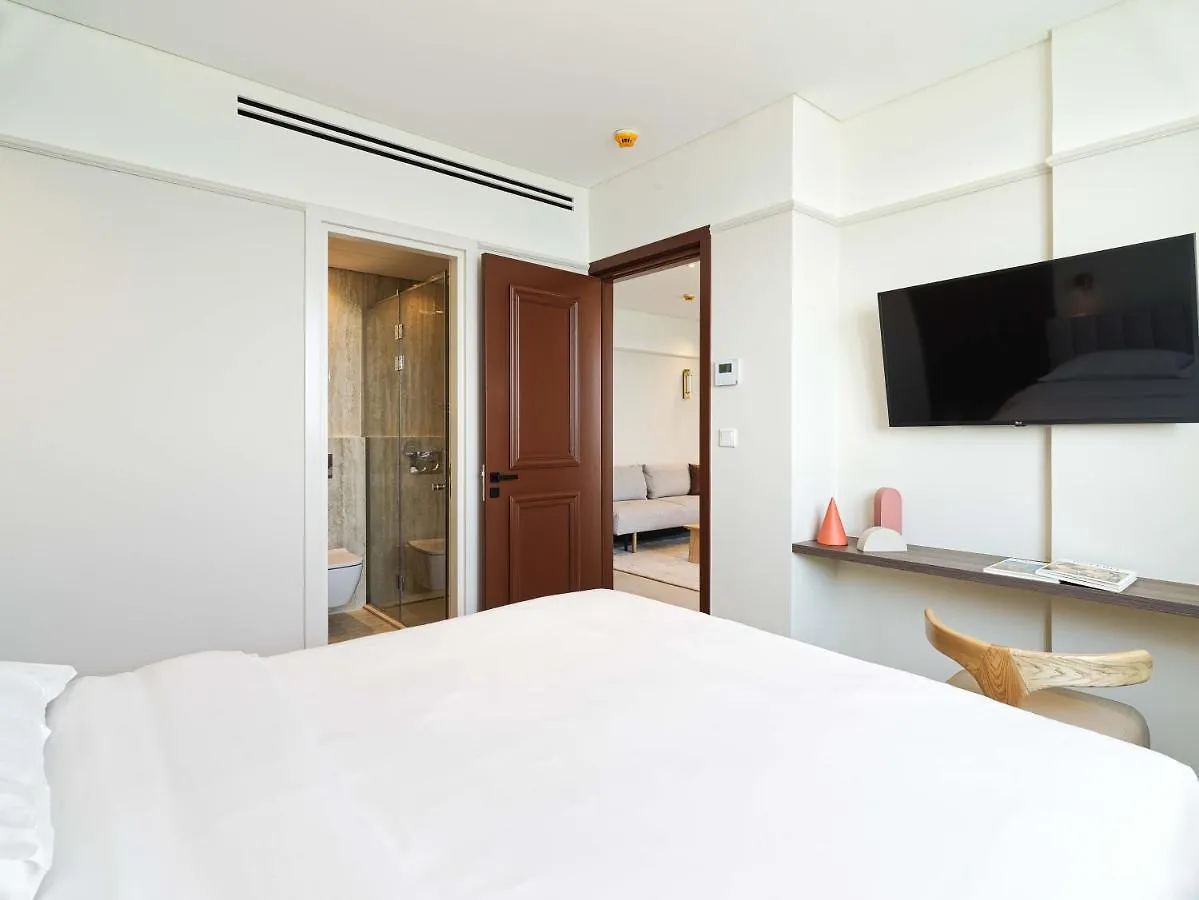 Liv Mackenzie Beach Suites Larnaca Adults Only 0*,  キプロス
