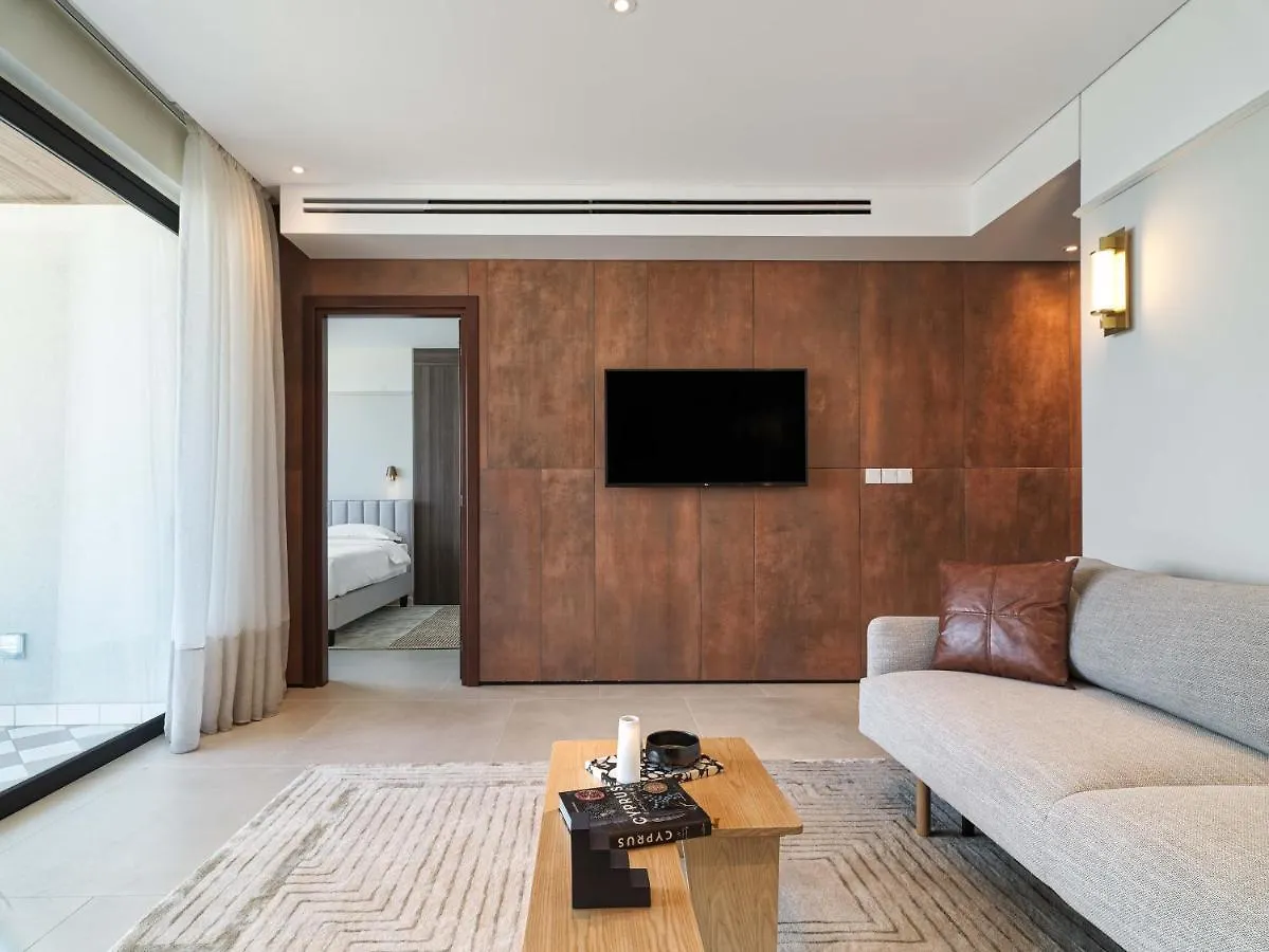 Liv Mackenzie Beach Suites Larnaca Adults Only アパートホテル