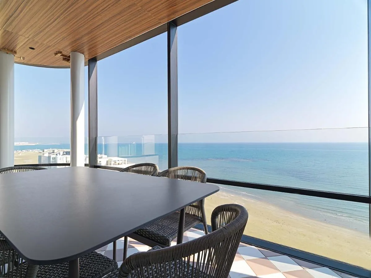 アパートホテル Liv Mackenzie Beach Suites Larnaca Adults Only キプロス