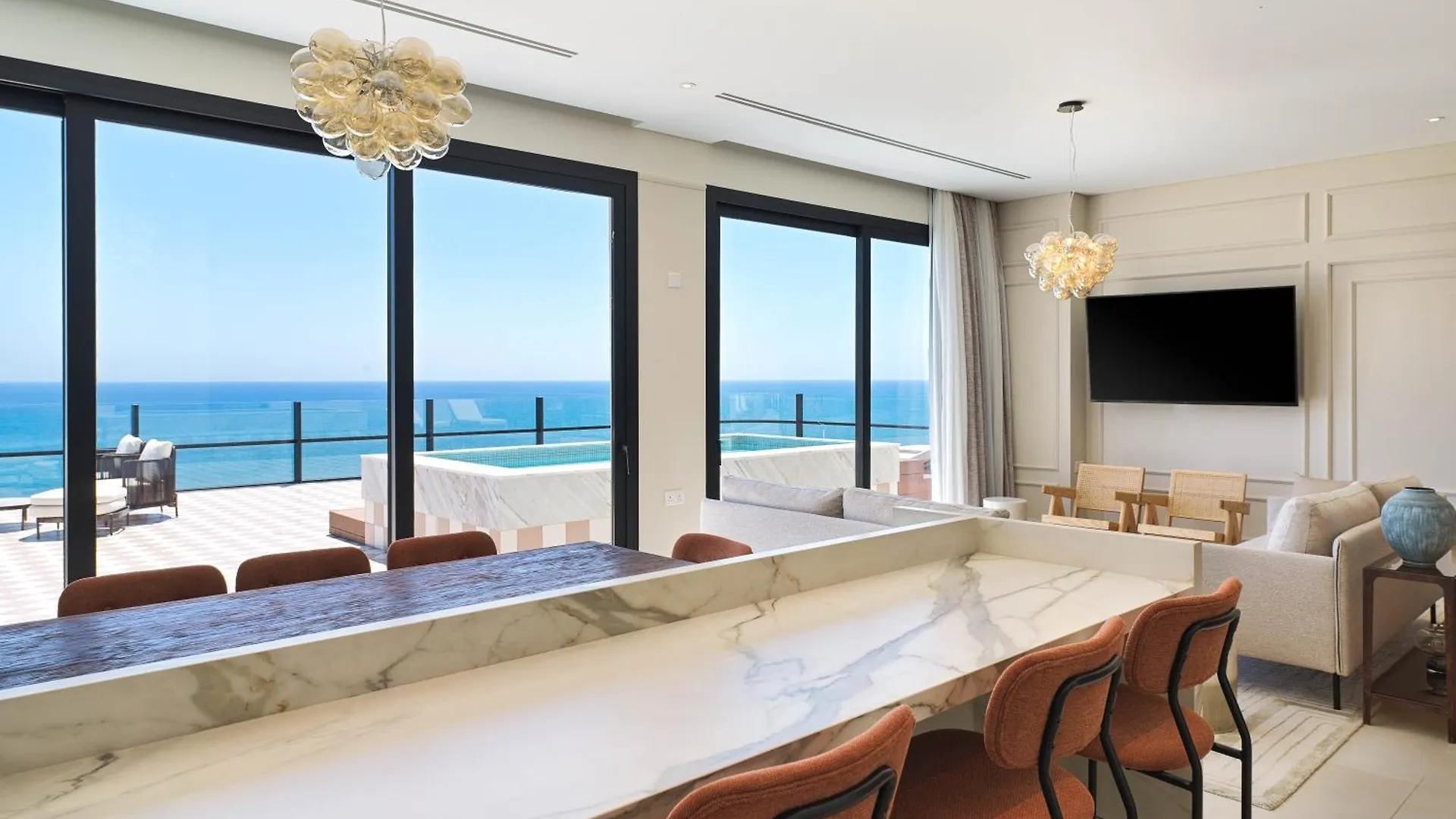 Liv Mackenzie Beach Suites Larnaca Adults Only 0*,  キプロス