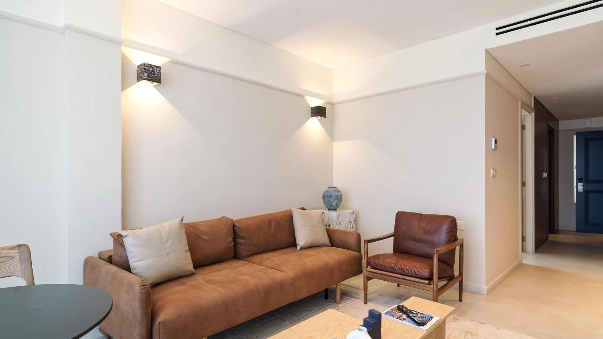 Liv Mackenzie Beach Suites Larnaca Adults Only アパートホテル