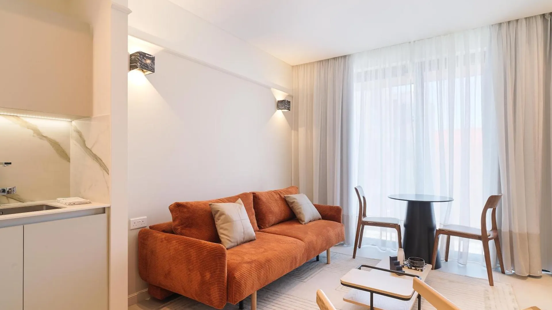 Liv Mackenzie Beach Suites Larnaca Adults Only キプロス