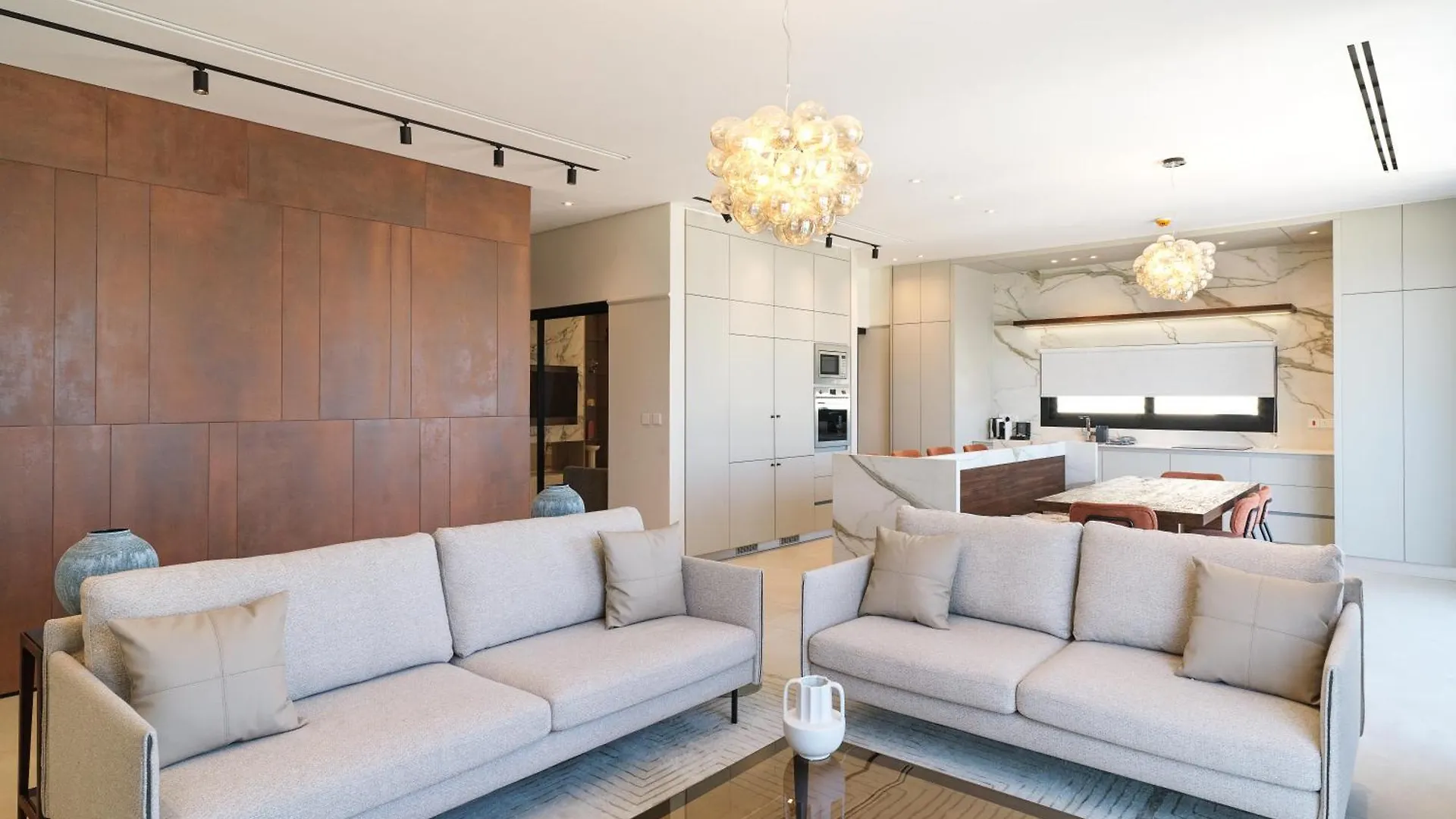 Liv Mackenzie Beach Suites Larnaca Adults Only アパートホテル