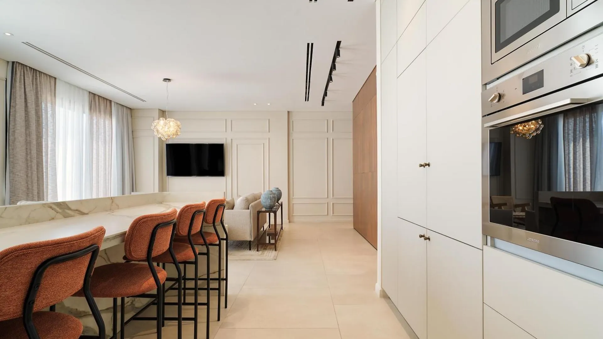 Liv Mackenzie Beach Suites Larnaca Adults Only 0*,  キプロス